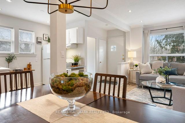 34 Gloucester Grve, House detached with 2 bedrooms, 1 bathrooms and 2 parking in Toronto ON | Image 2
