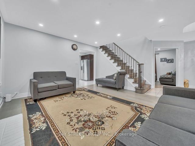 56 Hood Cres, House detached with 3 bedrooms, 4 bathrooms and 3 parking in Brampton ON | Image 39