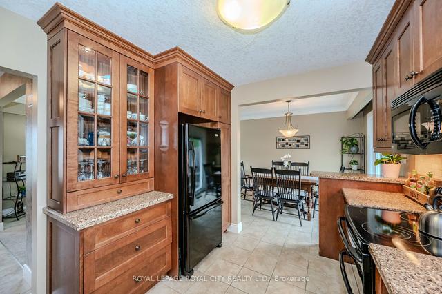 62 Clive Ave, House detached with 2 bedrooms, 2 bathrooms and 6 parking in Guelph ON | Image 6