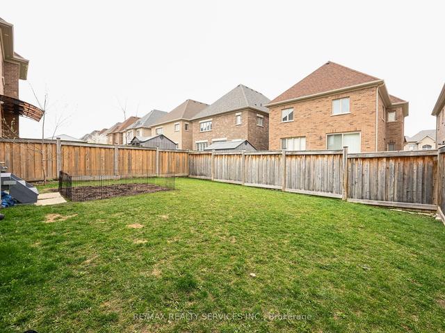 24 Bear Run Rd, House detached with 4 bedrooms, 3 bathrooms and 6 parking in Brampton ON | Image 31