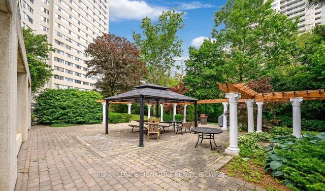 1510 - 3695 Kaneff Cres, Condo with 1 bedrooms, 1 bathrooms and 1 parking in Mississauga ON | Image 6