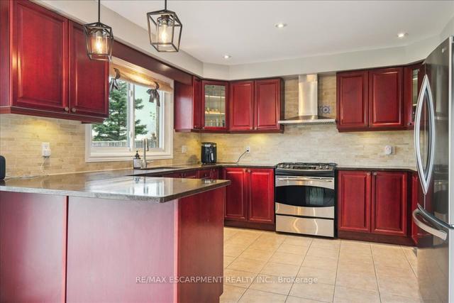 6550 Saratoga Way, House detached with 3 bedrooms, 4 bathrooms and 4 parking in Mississauga ON | Image 6