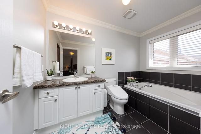 31 Goldthread Terr, House semidetached with 4 bedrooms, 4 bathrooms and 3 parking in Toronto ON | Image 15