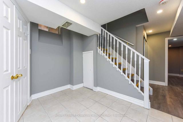 3292 Ridgeleigh Hts, House semidetached with 3 bedrooms, 4 bathrooms and 3 parking in Mississauga ON | Image 24