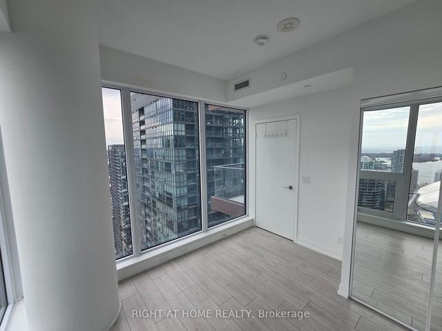 4302 - 55 Mercer St, Condo with 3 bedrooms, 2 bathrooms and 0 parking in Toronto ON | Image 22