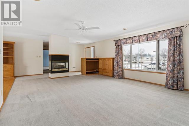 5403 66 Street, House detached with 6 bedrooms, 2 bathrooms and 5 parking in Camrose AB | Image 4