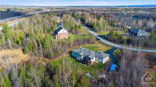 158 Wilbert Cox Drive, House detached with 4 bedrooms, 3 bathrooms and 8 parking in Ottawa ON | Image 3