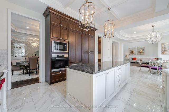 81 Torgan Tr, House detached with 4 bedrooms, 5 bathrooms and 10 parking in Vaughan ON | Image 3