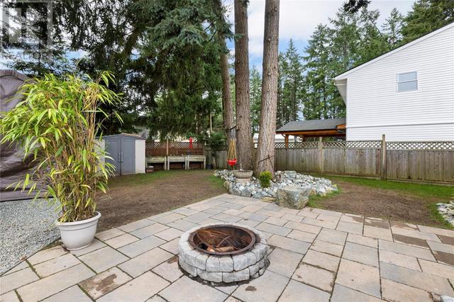2739 Camcrest Dr, House detached with 3 bedrooms, 1 bathrooms and 6 parking in Nanaimo BC | Image 3