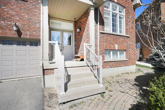 42 Carmel Cres, House detached with 3 bedrooms, 3 bathrooms and 6 parking in Brampton ON | Image 8