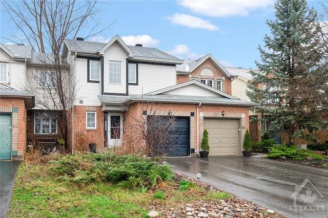 92 College Circle, Townhouse with 3 bedrooms, 2 bathrooms and 3 parking in Ottawa ON | Image 1