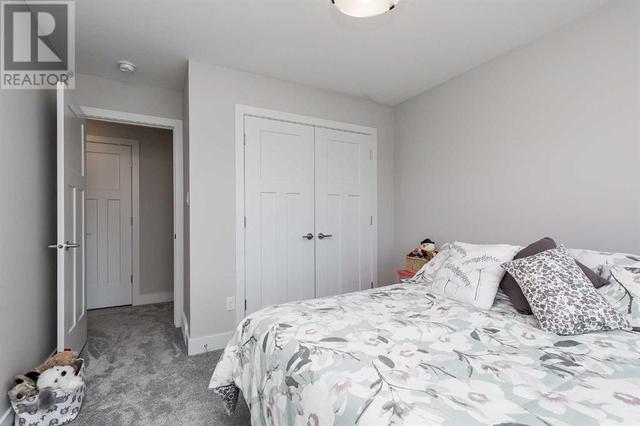 1290 Pacific Circle W, House detached with 3 bedrooms, 2 bathrooms and 4 parking in Lethbridge AB | Image 27
