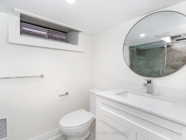 1007 Ossington Ave, House detached with 3 bedrooms, 4 bathrooms and 0 parking in Toronto ON | Image 16