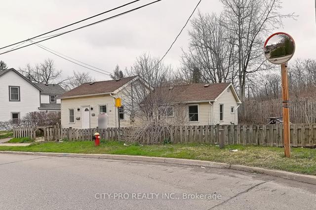 137 Bower St, House detached with 3 bedrooms, 3 bathrooms and 3 parking in Halton Hills ON | Image 23