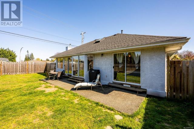 570 Cambridge Dr, House detached with 3 bedrooms, 2 bathrooms and 4 parking in Campbell River BC | Image 28