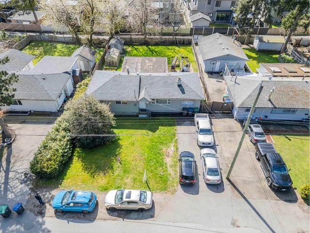 13472 71 Avenue, House detached with 3 bedrooms, 1 bathrooms and null parking in Surrey BC | Image 5