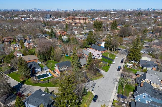 36 Cliffcrest Dr, House detached with 3 bedrooms, 2 bathrooms and 6 parking in Toronto ON | Image 7