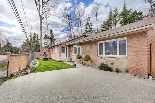 3142 Mosley St, House detached with 3 bedrooms, 2 bathrooms and 5 parking in Wasaga Beach ON | Image 12