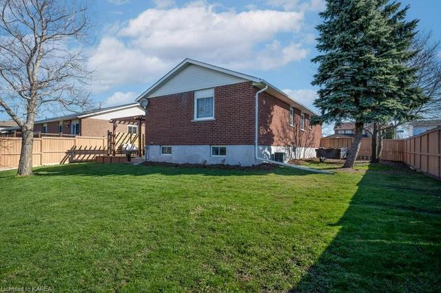 529 Davis Drive, House detached with 4 bedrooms, 2 bathrooms and 3 parking in Kingston ON | Image 35