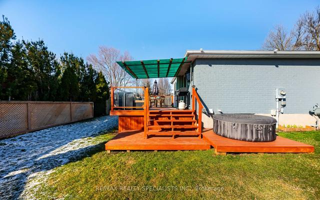 73 Leacock Ave, House detached with 2 bedrooms, 2 bathrooms and 5 parking in Guelph ON | Image 17