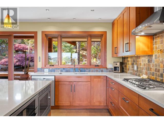 1206 Cloverley Street, House detached with 3 bedrooms, 2 bathrooms and 7 parking in North Vancouver BC | Image 17