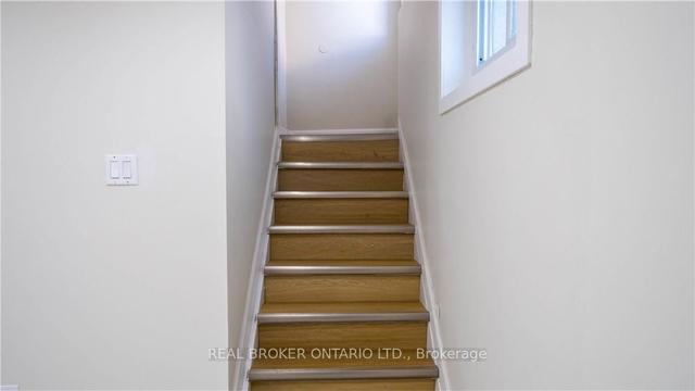 1245 Trafalgar St, House detached with 2 bedrooms, 2 bathrooms and 3 parking in London ON | Image 10