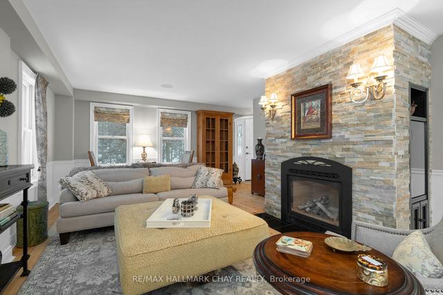 9 Bridle Path, House detached with 3 bedrooms, 4 bathrooms and 10 parking in Oro Medonte ON | Image 4