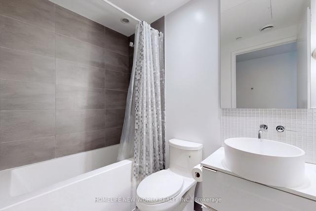 615 - 185 Roehampton Ave, Condo with 1 bedrooms, 1 bathrooms and 0 parking in Toronto ON | Image 6