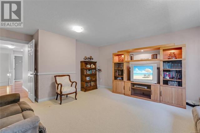 568 Soriel Rd, House detached with 4 bedrooms, 4 bathrooms and 2 parking in Parksville BC | Image 43