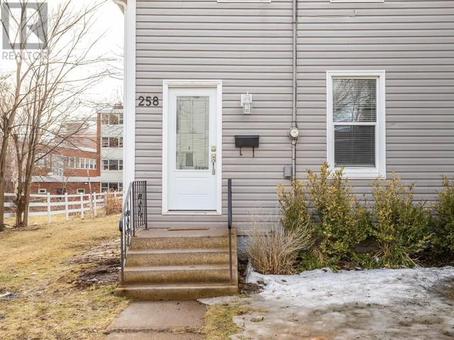258 Fitzroy Street, House detached with 3 bedrooms, 2 bathrooms and null parking in Charlottetown PE | Image 3