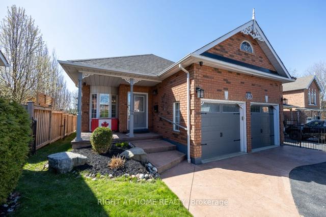 15 Napier Crt, House detached with 2 bedrooms, 3 bathrooms and 6 parking in Whitby ON | Image 1