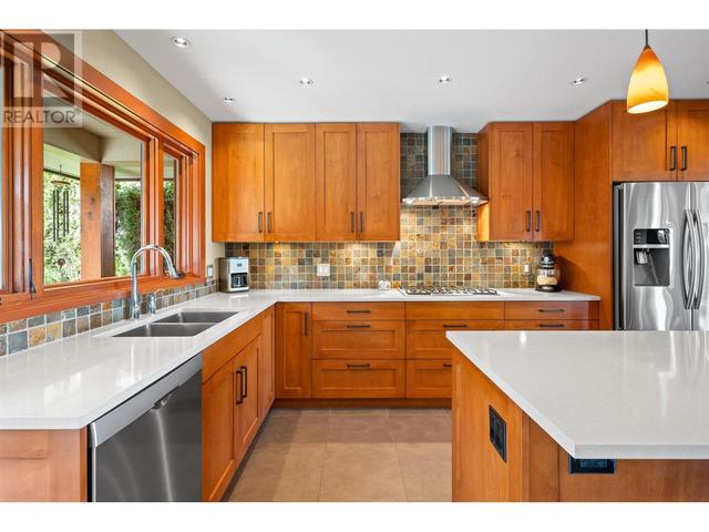 1206 Cloverley Street, House detached with 3 bedrooms, 2 bathrooms and 7 parking in North Vancouver BC | Image 16