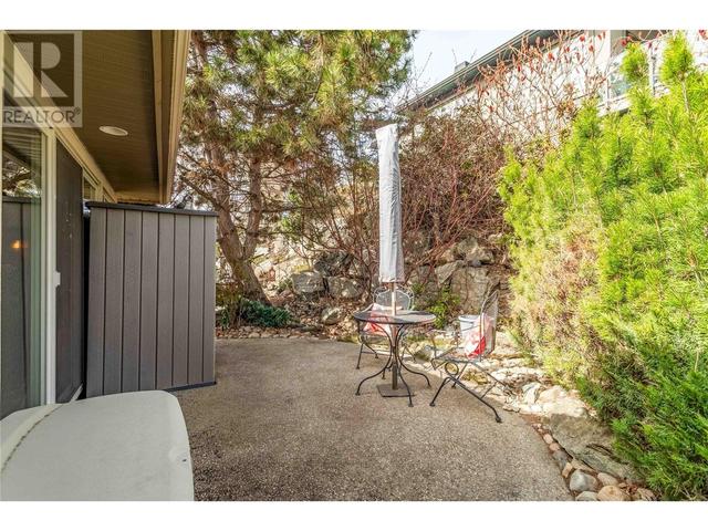 4043 Gallaghers Terrace, House detached with 2 bedrooms, 2 bathrooms and 4 parking in Kelowna BC | Image 22
