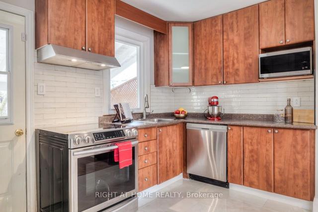 1 Eleanor Ave, House semidetached with 3 bedrooms, 2 bathrooms and 1 parking in Toronto ON | Image 6