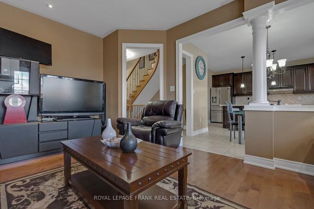 70 Albert St, House detached with 4 bedrooms, 4 bathrooms and 4 parking in Clarington ON | Image 5