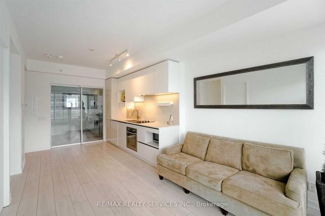1108 - 5 Buttermill Ave, Condo with 2 bedrooms, 2 bathrooms and 0 parking in Vaughan ON | Image 6