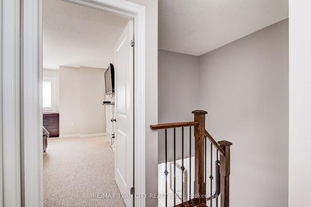 28 - 100 Chester Dr, Townhouse with 3 bedrooms, 3 bathrooms and 3 parking in Cambridge ON | Image 16