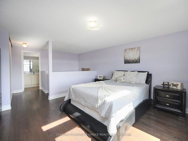 33 - 1050 Bristol Rd W, Townhouse with 3 bedrooms, 3 bathrooms and 2 parking in Mississauga ON | Image 24