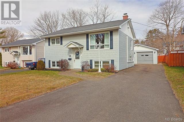 10 Lawrence Crescent, House detached with 3 bedrooms, 1 bathrooms and null parking in Fredericton NB | Image 2
