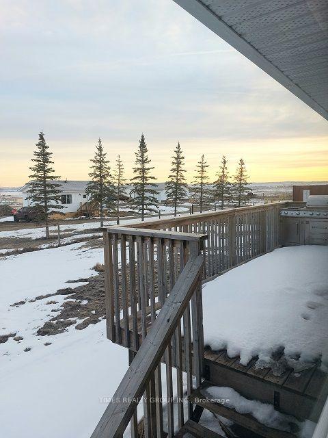 233055 Rge Rd 250, House detached with 2 bedrooms, 3 bathrooms and 14 parking in Wheatland County AB | Image 7