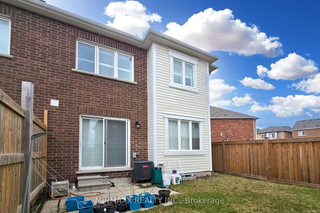 311 Gooding Cres, House attached with 3 bedrooms, 3 bathrooms and 2 parking in Milton ON | Image 32