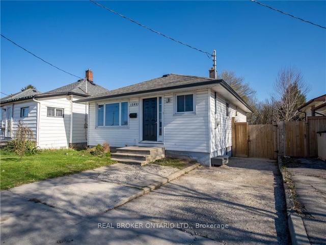 1245 Trafalgar St, House detached with 2 bedrooms, 2 bathrooms and 3 parking in London ON | Image 1