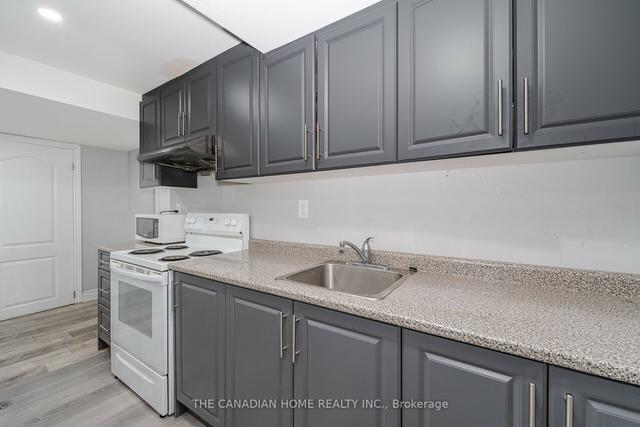 13 Beechwood Crescent Cres, House detached with 3 bedrooms, 4 bathrooms and 4 parking in Brampton ON | Image 19