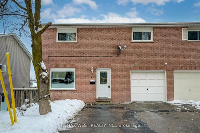21 Orange St S, House semidetached with 4 bedrooms, 2 bathrooms and 3 parking in Orangeville ON | Image 12