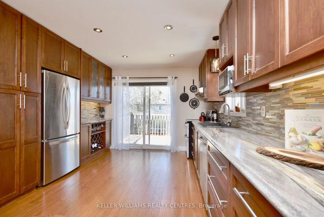 67 Moir Cres, House detached with 2 bedrooms, 2 bathrooms and 4 parking in Barrie ON | Image 7