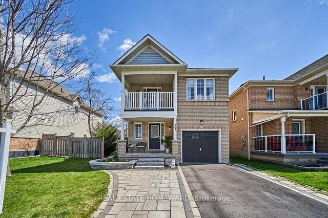 37 Lighthouse St, House detached with 3 bedrooms, 3 bathrooms and 2 parking in Whitby ON | Image 1