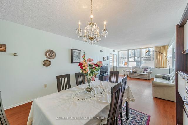 1612 - 45 Carlton St, Condo with 2 bedrooms, 2 bathrooms and 1 parking in Toronto ON | Image 2