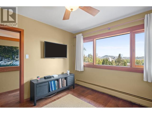 1206 Cloverley Street, House detached with 3 bedrooms, 2 bathrooms and 7 parking in North Vancouver BC | Image 20