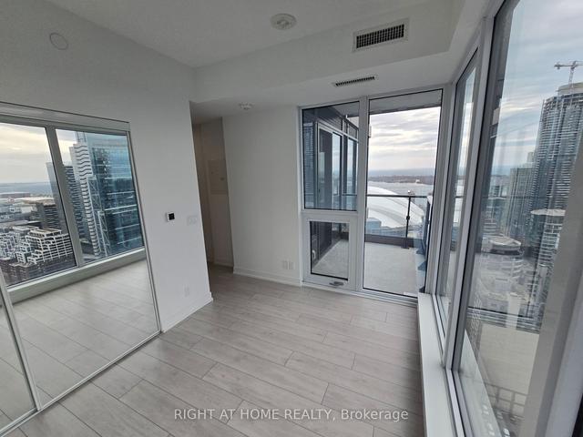 4302 - 55 Mercer St, Condo with 3 bedrooms, 2 bathrooms and 0 parking in Toronto ON | Image 14
