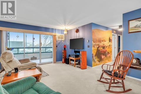 111 - 180 Hollywood Road N, Condo with 2 bedrooms, 2 bathrooms and 1 parking in Kelowna BC | Card Image